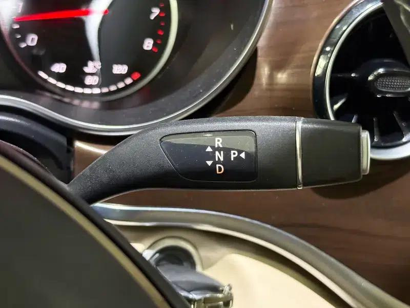 Mercedes-Benz V-Class 2021 V 260 Navigator Edition — миниатюра 15