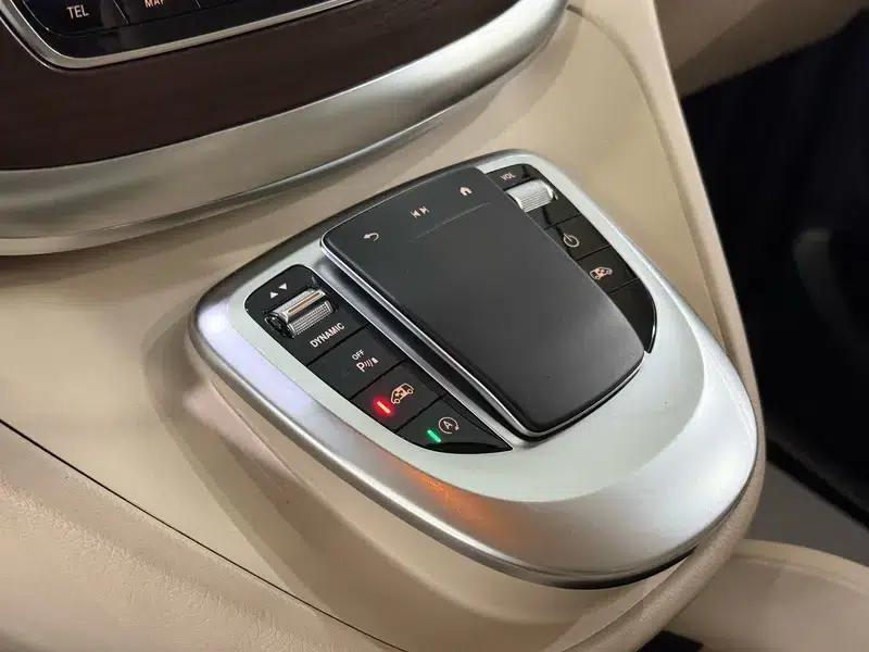 Mercedes-Benz V-Class 2021 V 260 Navigator Edition — миниатюра 5