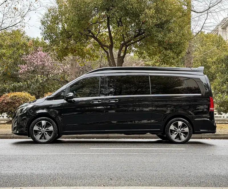 Mercedes-Benz V-Class 2022 V 260 L Long Wheelbase Luxury Edition — миниатюра 4