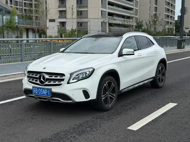 2018 Mercedes-Benz GLA 200 Fashion Edition — миниатюра 1