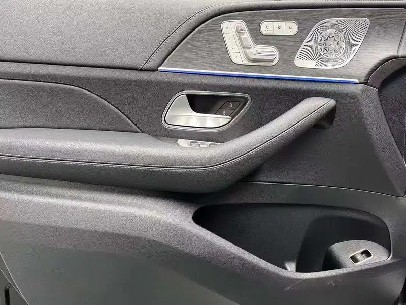 Mercedes-Benz GLS 2025 3.0T Automatic 4WD 7-Seater (Parallel Import) — миниатюра 6