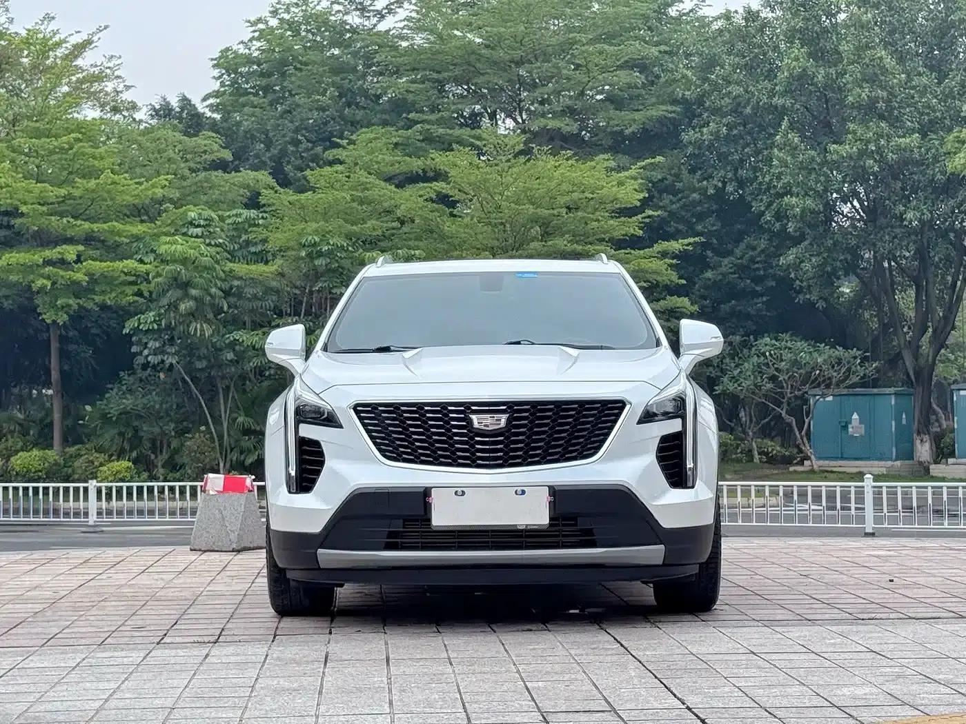Cadillac XT4 2020 28T Two-Wheel Drive Premium Edition — миниатюра 2