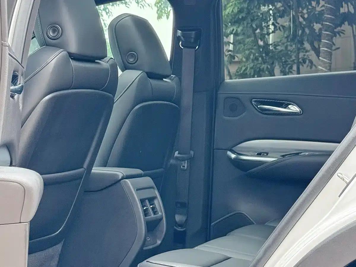 Cadillac XT4 2020 28T Two-Wheel Drive Premium Edition — миниатюра 13