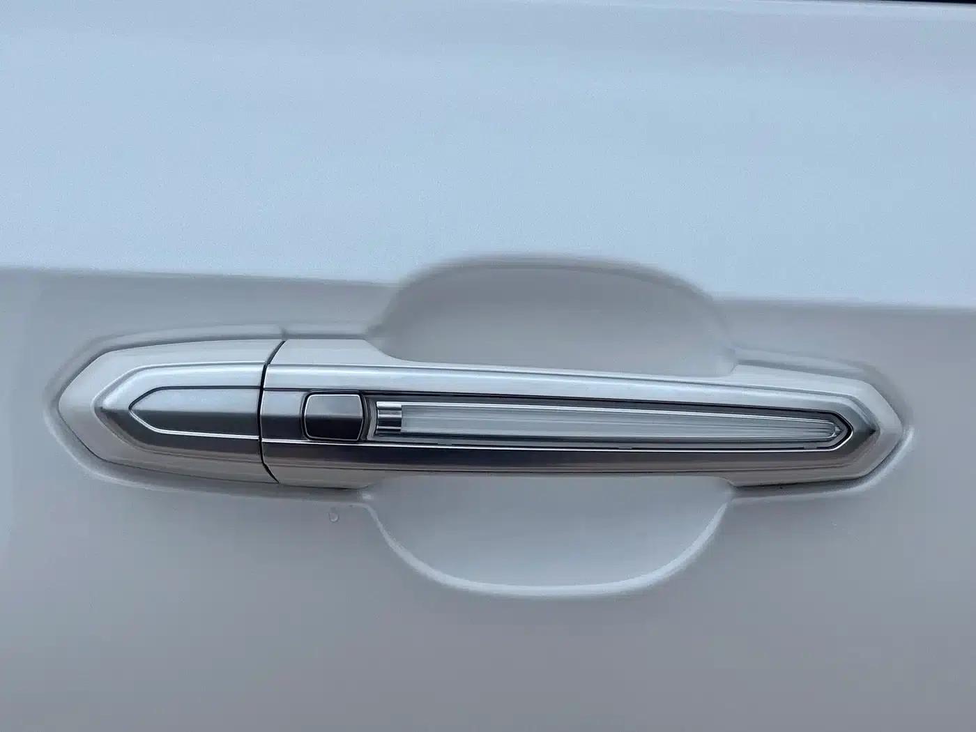 Cadillac XT4 2020 28T Two-Wheel Drive Premium Edition — миниатюра 16