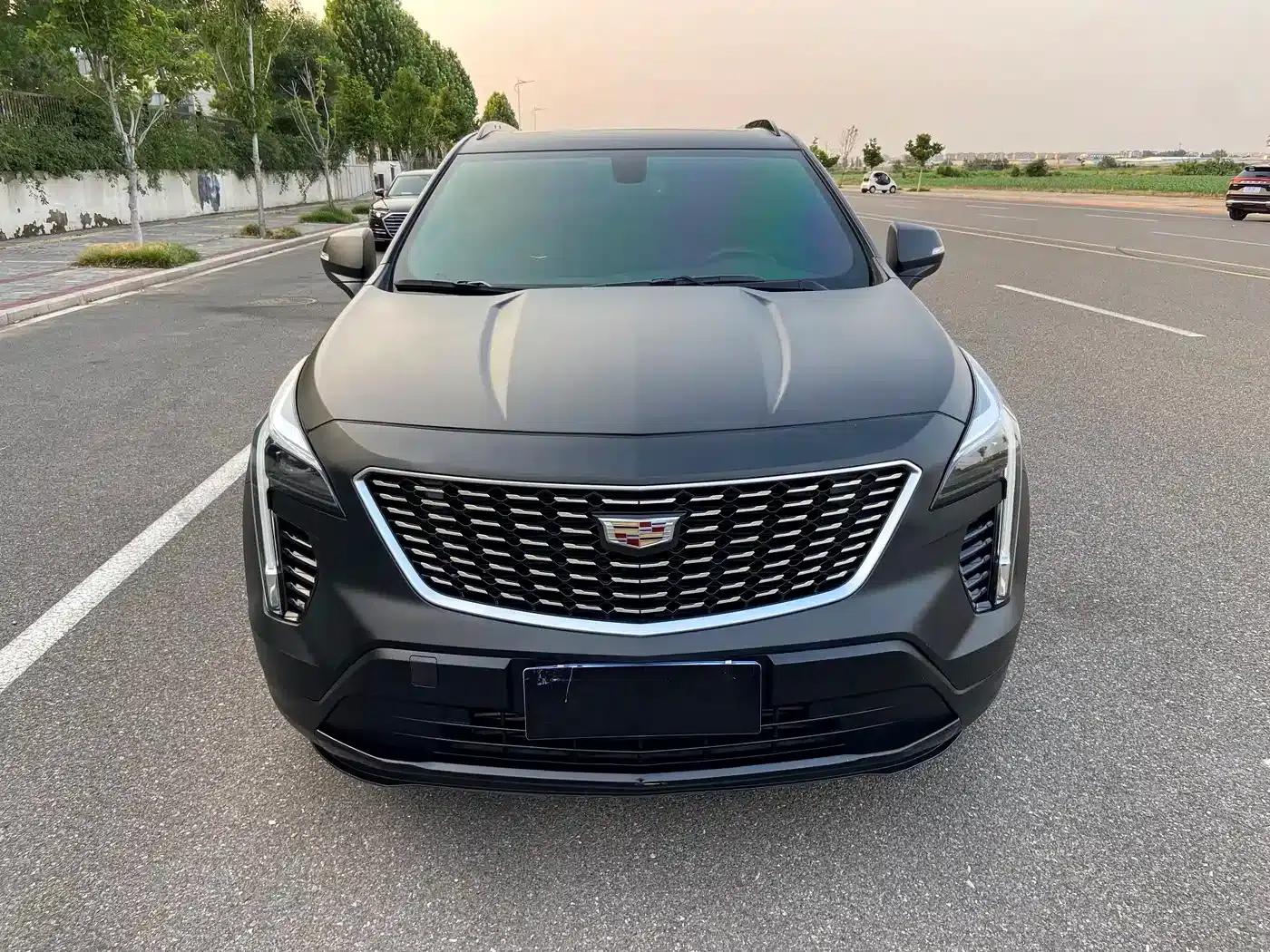 2018 Cadillac XT4 28T 2WD Luxury Sport — миниатюра 2