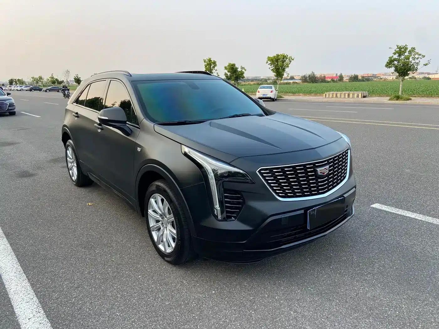 2018 Cadillac XT4 28T 2WD Luxury Sport — миниатюра 3