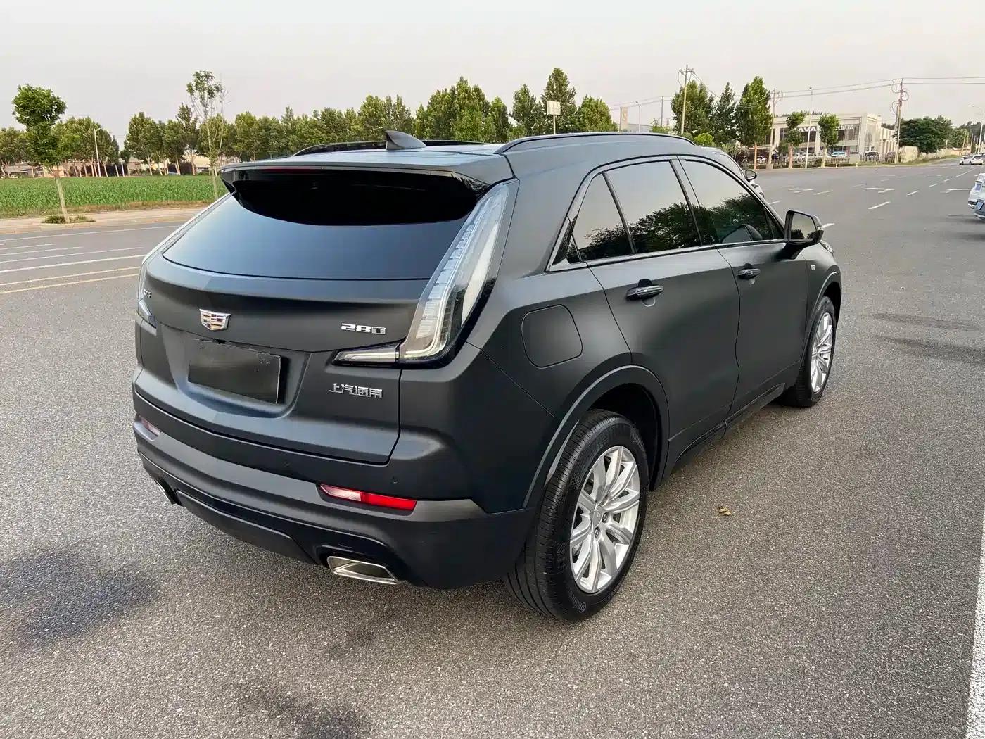 2018 Cadillac XT4 28T 2WD Luxury Sport — миниатюра 4