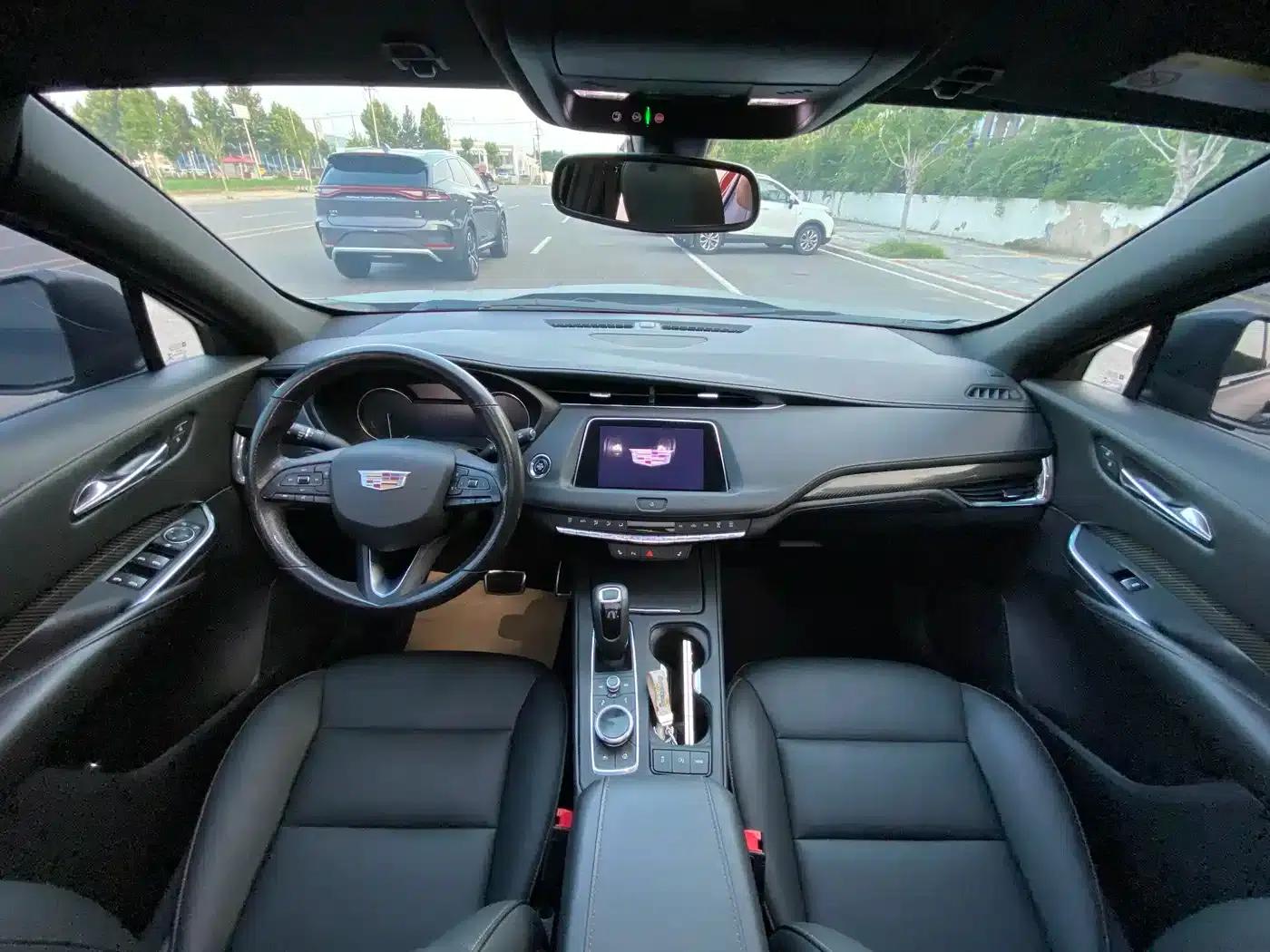 2018 Cadillac XT4 28T 2WD Luxury Sport — миниатюра 8