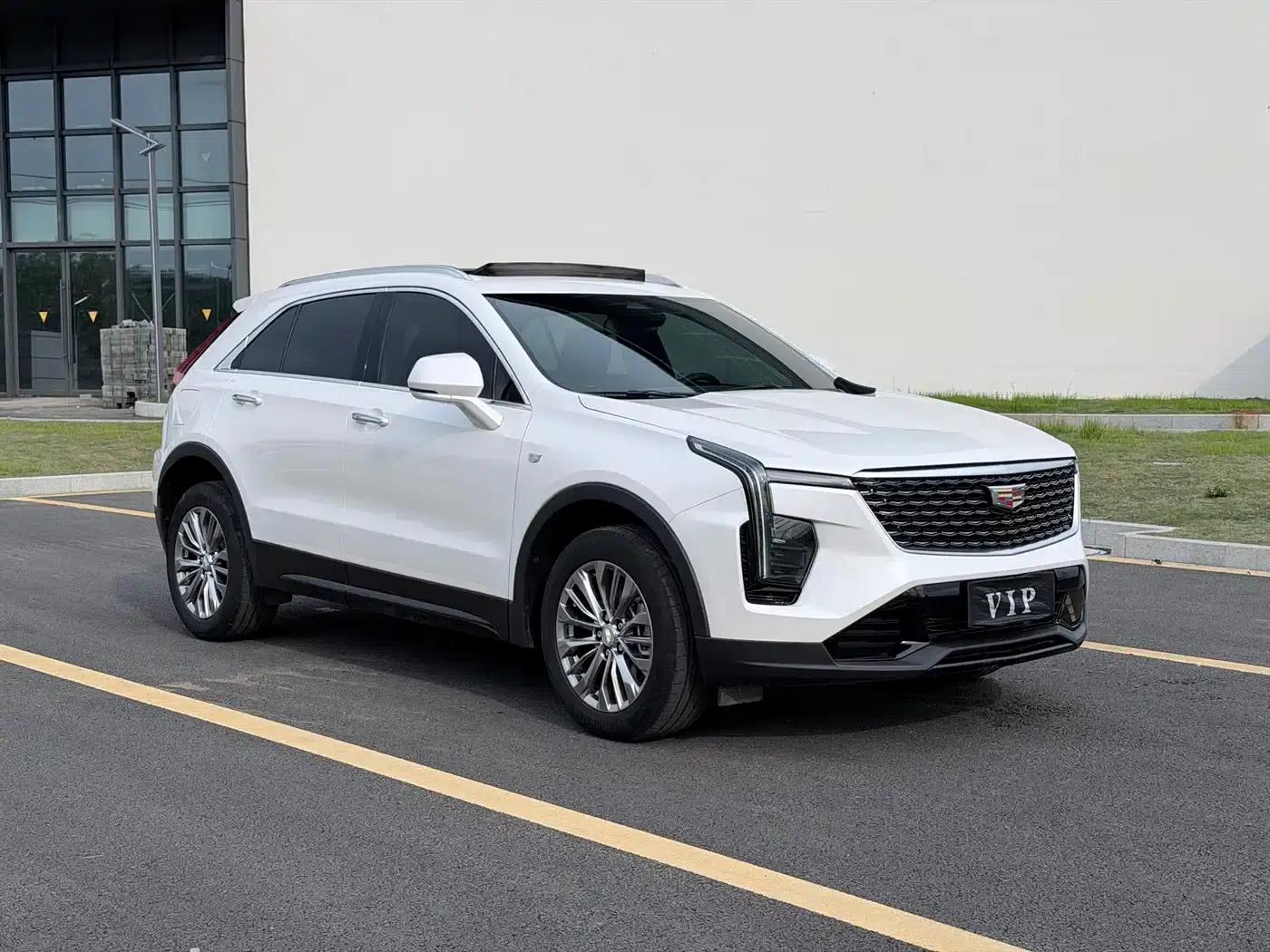 2024 Cadillac XT4 Facelift 28T Two-Wheel Drive Luxury — миниатюра 3