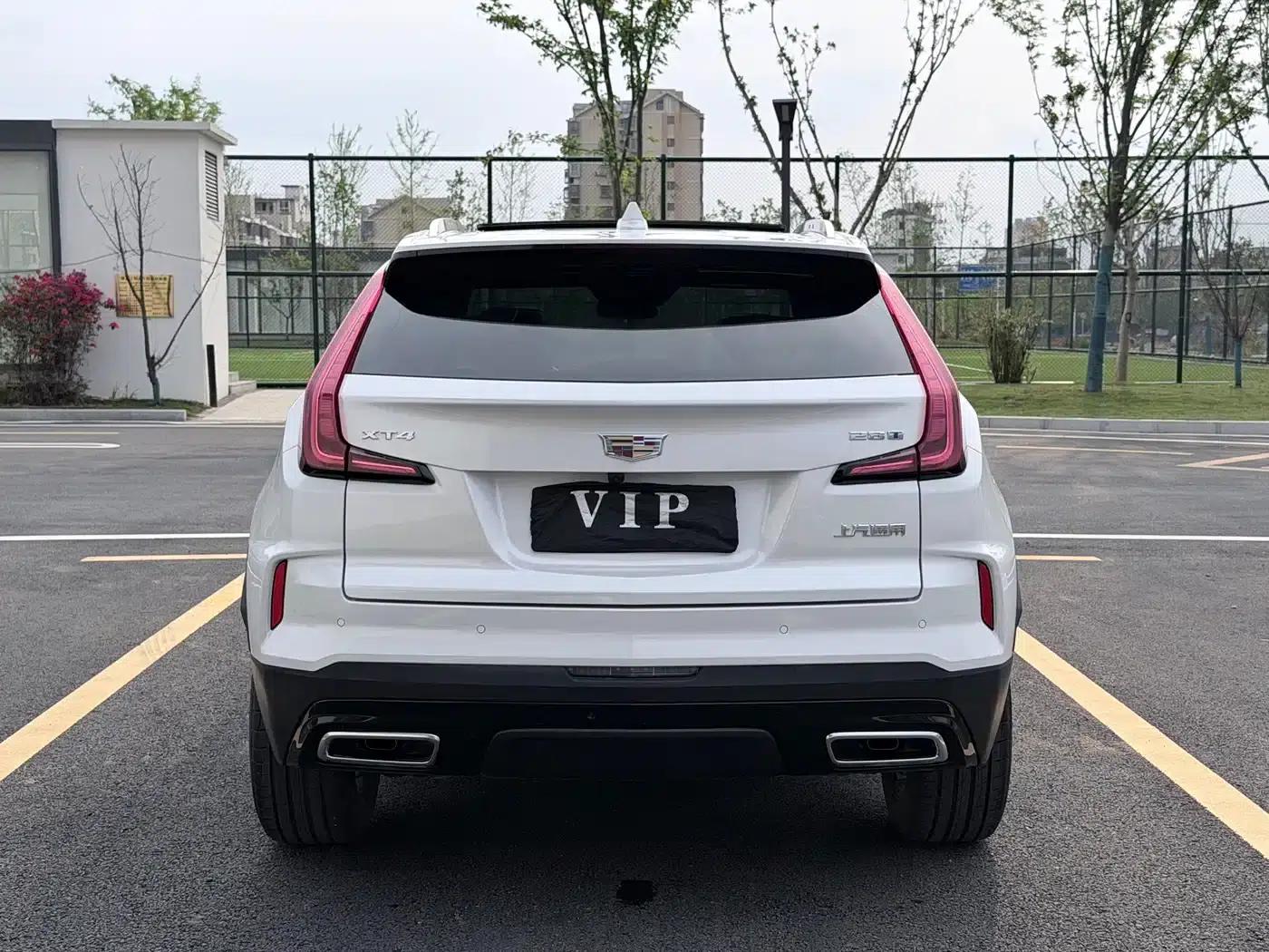 2024 Cadillac XT4 Facelift 28T Two-Wheel Drive Luxury — миниатюра 4