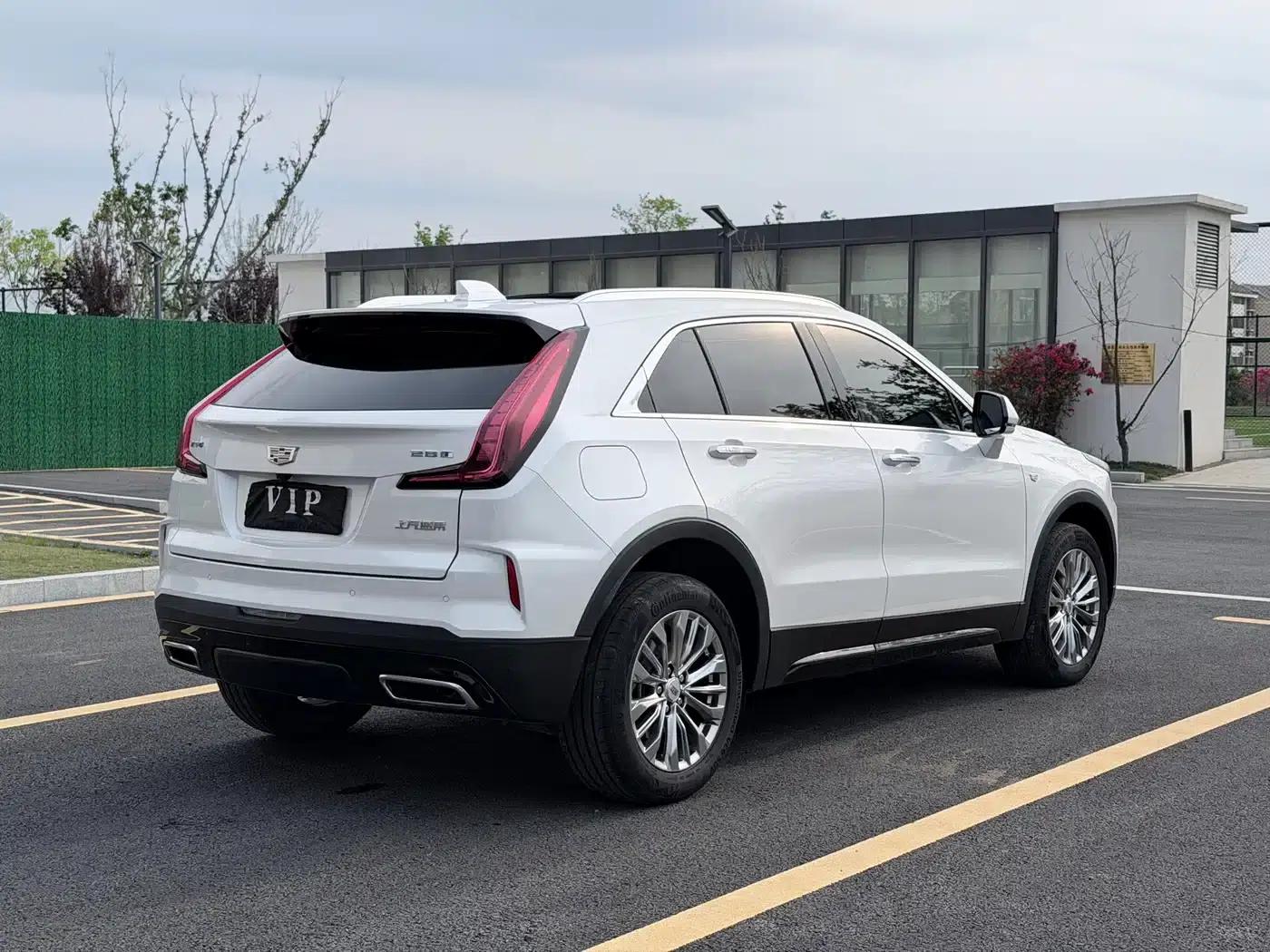 2024 Cadillac XT4 Facelift 28T Two-Wheel Drive Luxury — миниатюра 5