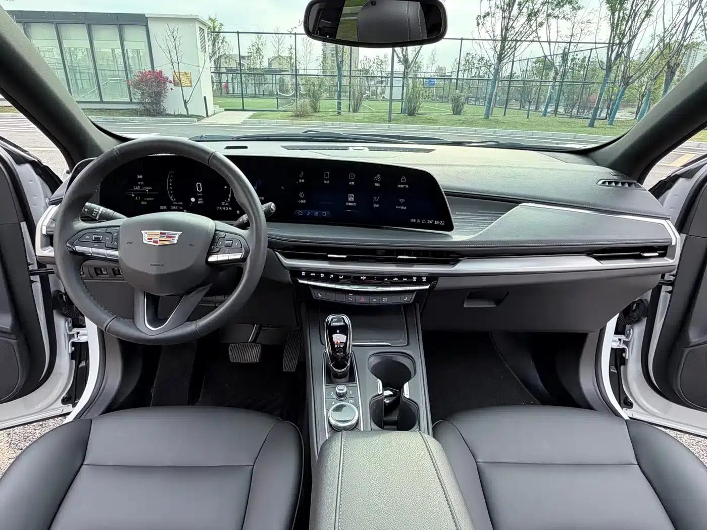 2024 Cadillac XT4 Facelift 28T Two-Wheel Drive Luxury — миниатюра 9
