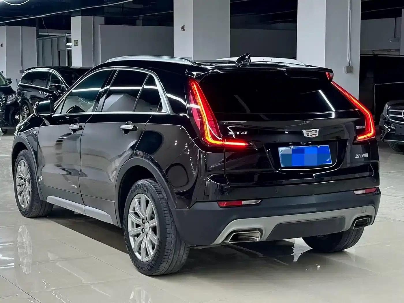 Cadillac XT4 2020 28T Two-Wheel Drive Premium Edition — миниатюра 3