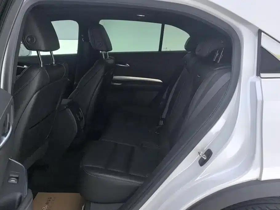 Cadillac XT4 2021 28T Two-Wheel Drive Premium Edition — миниатюра 11