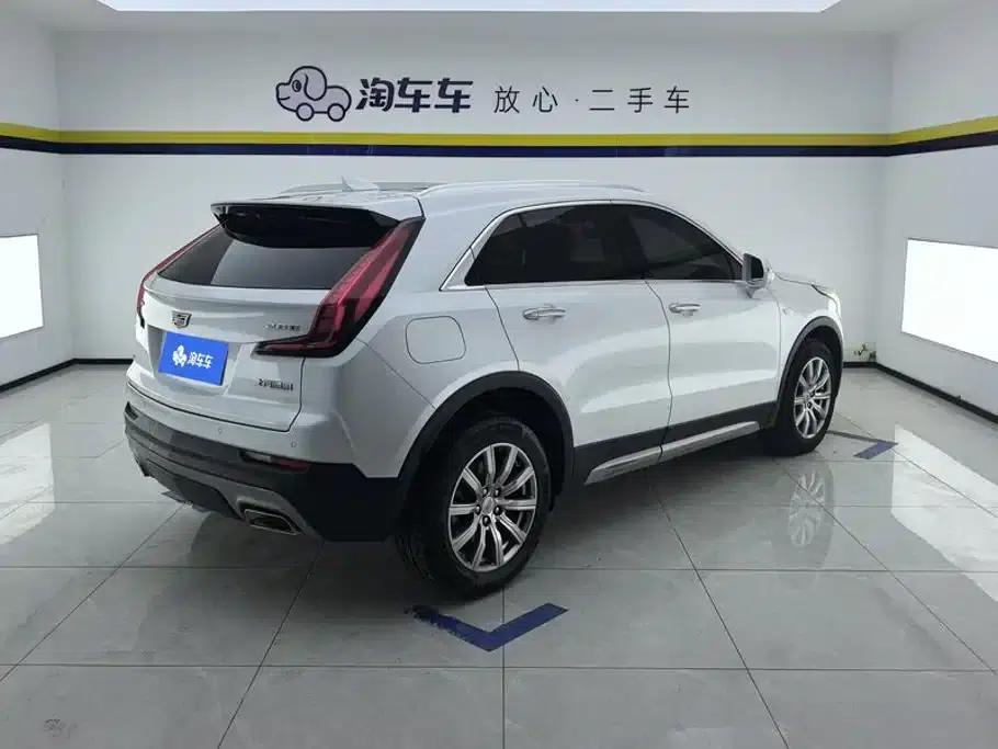 Cadillac XT4 2021 28T Two-Wheel Drive Premium Edition — миниатюра 3