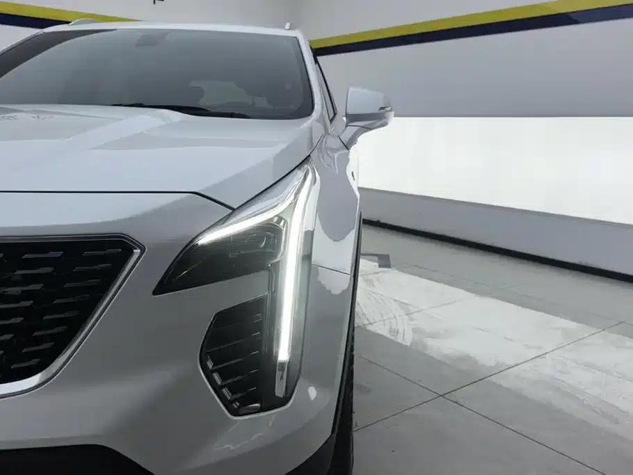 Cadillac XT4 2021 28T Two-Wheel Drive Premium Edition — миниатюра 5