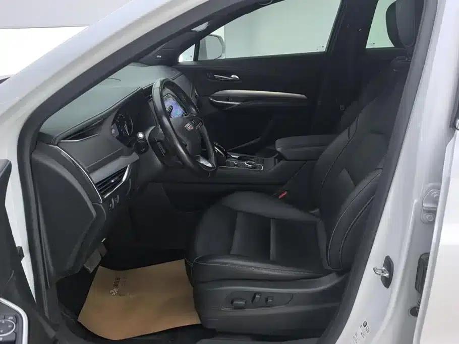 Cadillac XT4 2021 28T Two-Wheel Drive Premium Edition — миниатюра 9