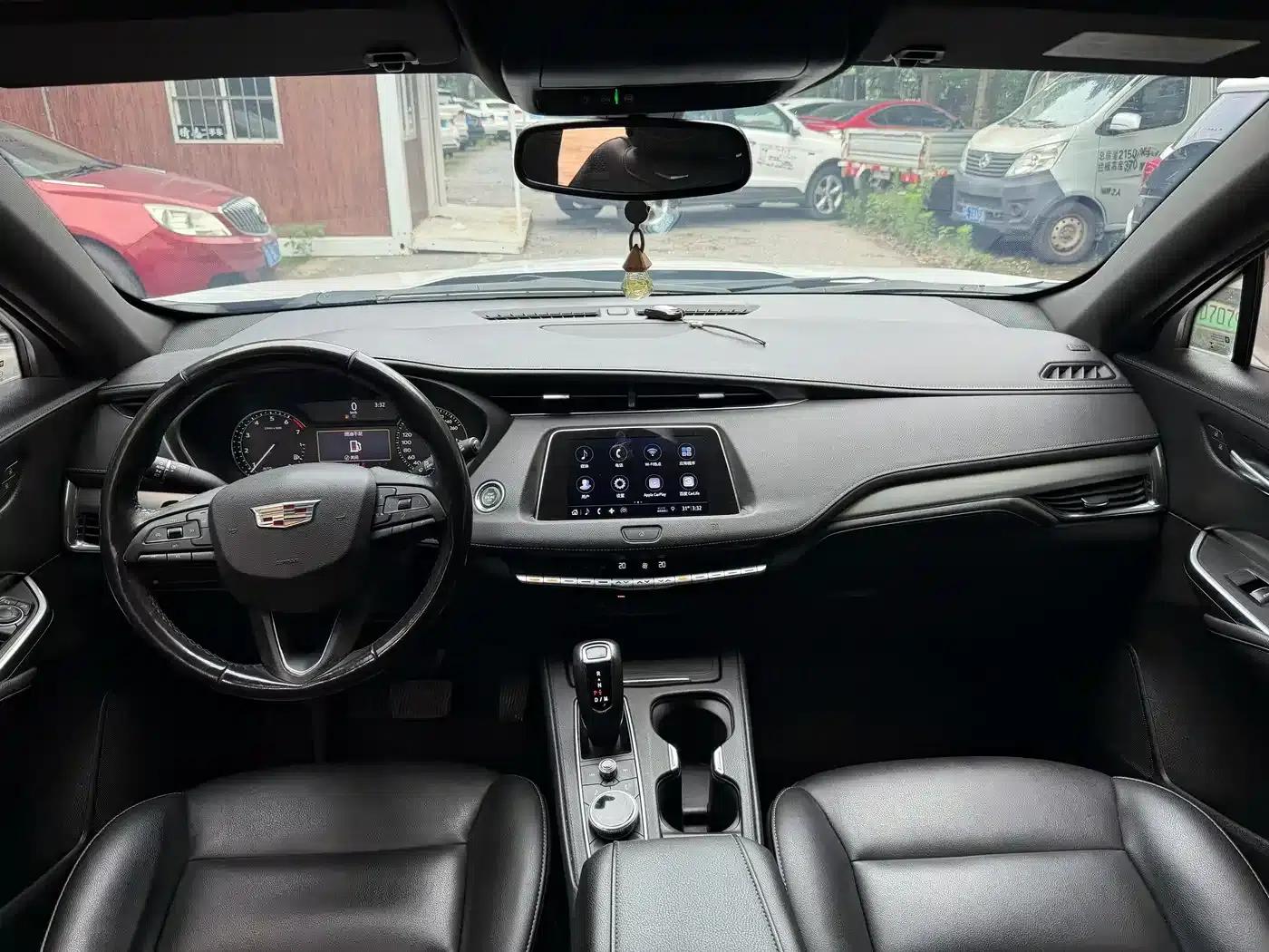 2018 Cadillac XT4 28T 2WD Luxury — миниатюра 6