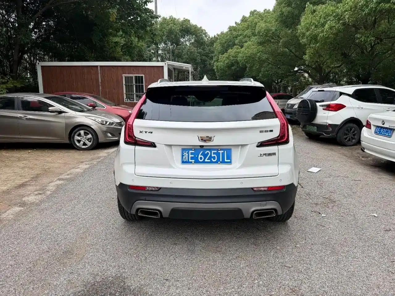 2018 Cadillac XT4 28T 2WD Luxury — миниатюра 8