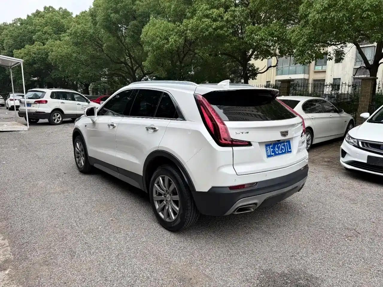 2018 Cadillac XT4 28T 2WD Luxury — миниатюра 9