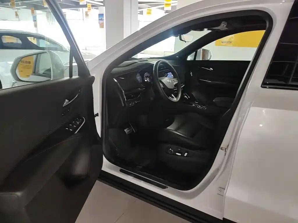 Cadillac XT4 2022 28T AWD Platinum — миниатюра 16