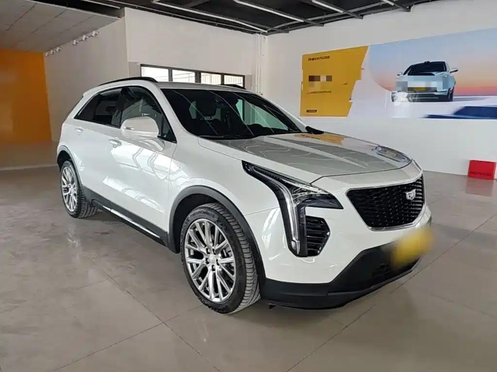 Cadillac XT4 2022 28T AWD Platinum — миниатюра 4
