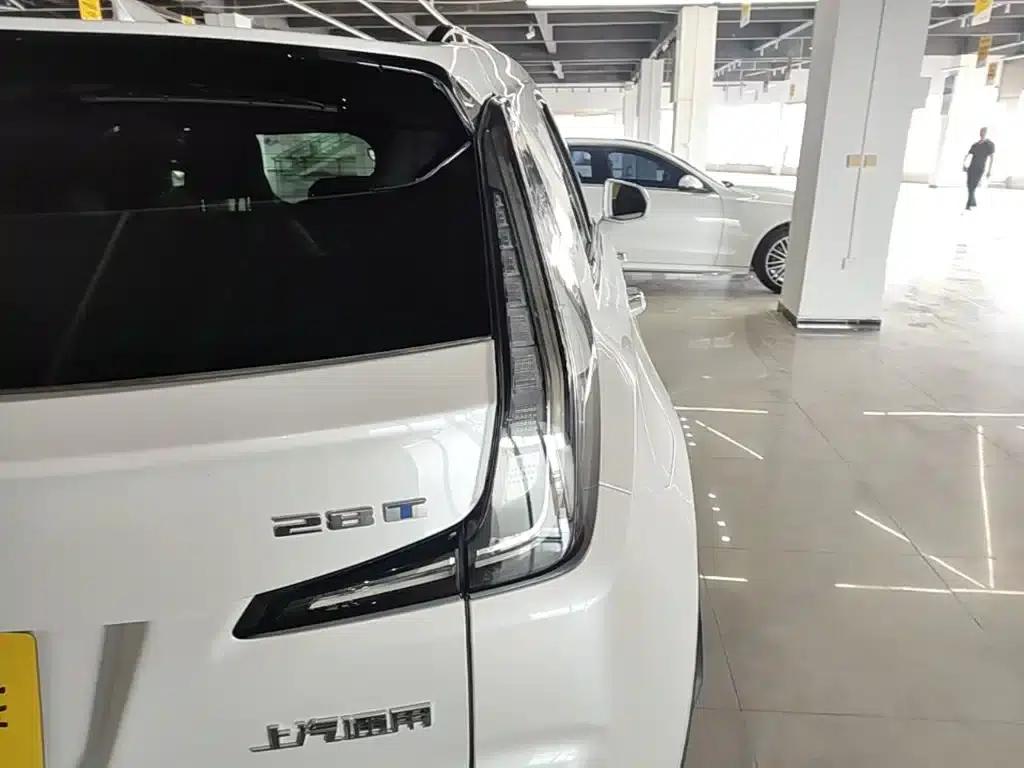 Cadillac XT4 2022 28T AWD Platinum — миниатюра 8