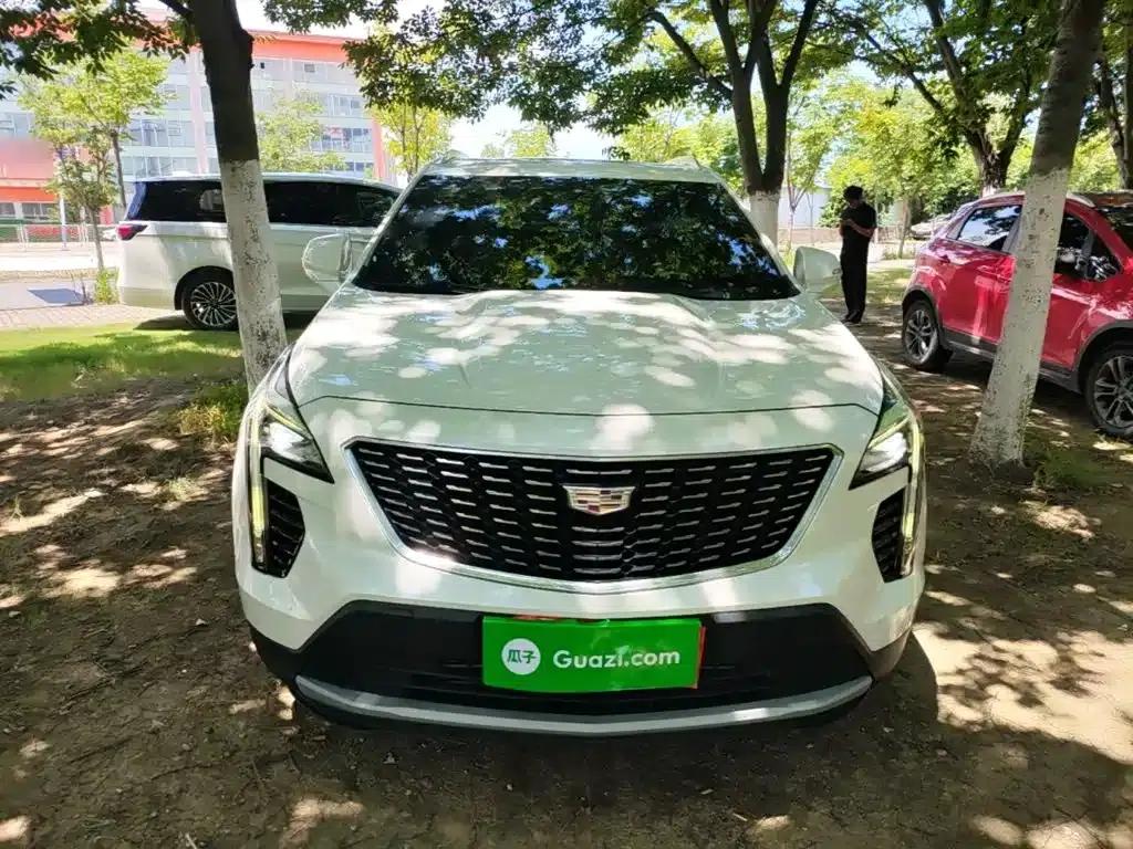 2018 Cadillac XT4 28T Two-Wheel Drive Premium Edition — миниатюра 3
