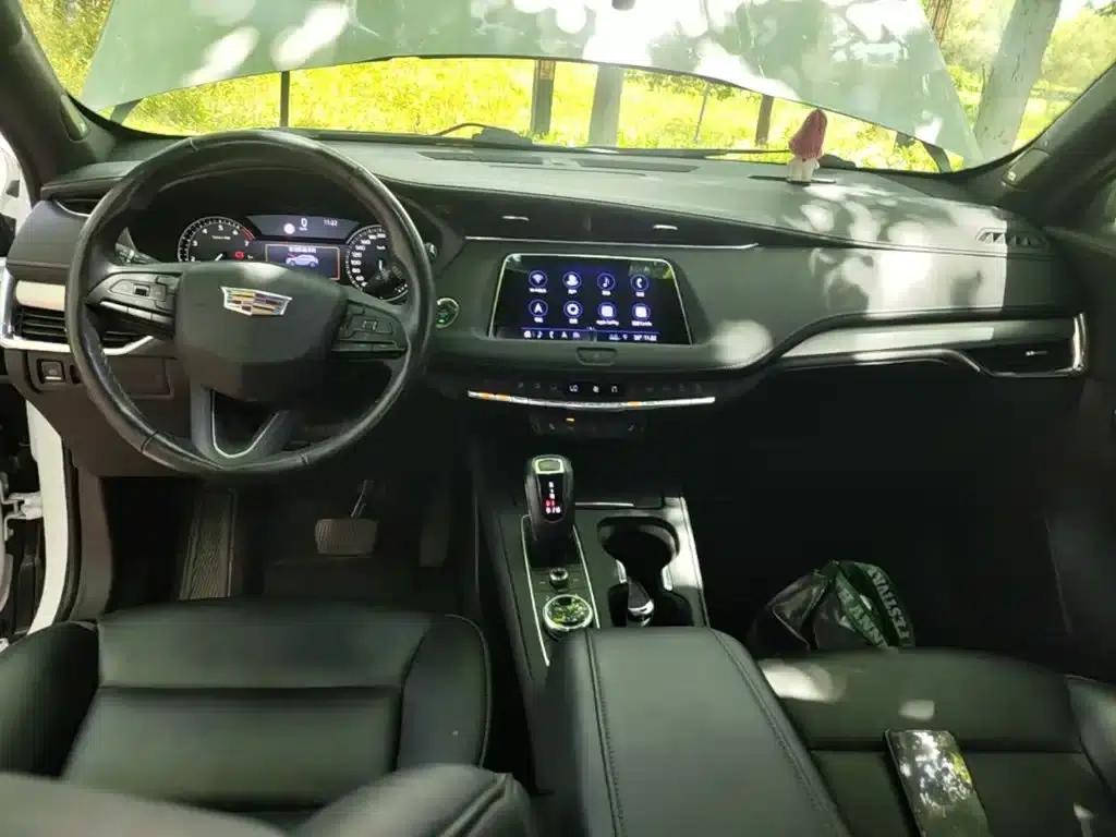 2018 Cadillac XT4 28T Two-Wheel Drive Premium Edition — миниатюра 10