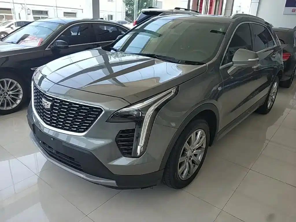 2018 Cadillac XT4 28T Two-Wheel Drive Premium Edition — миниатюра 2