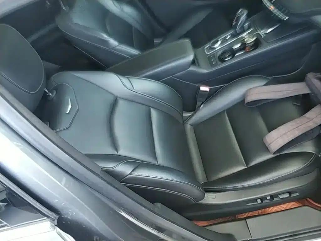 2018 Cadillac XT4 28T Two-Wheel Drive Premium Edition — миниатюра 25