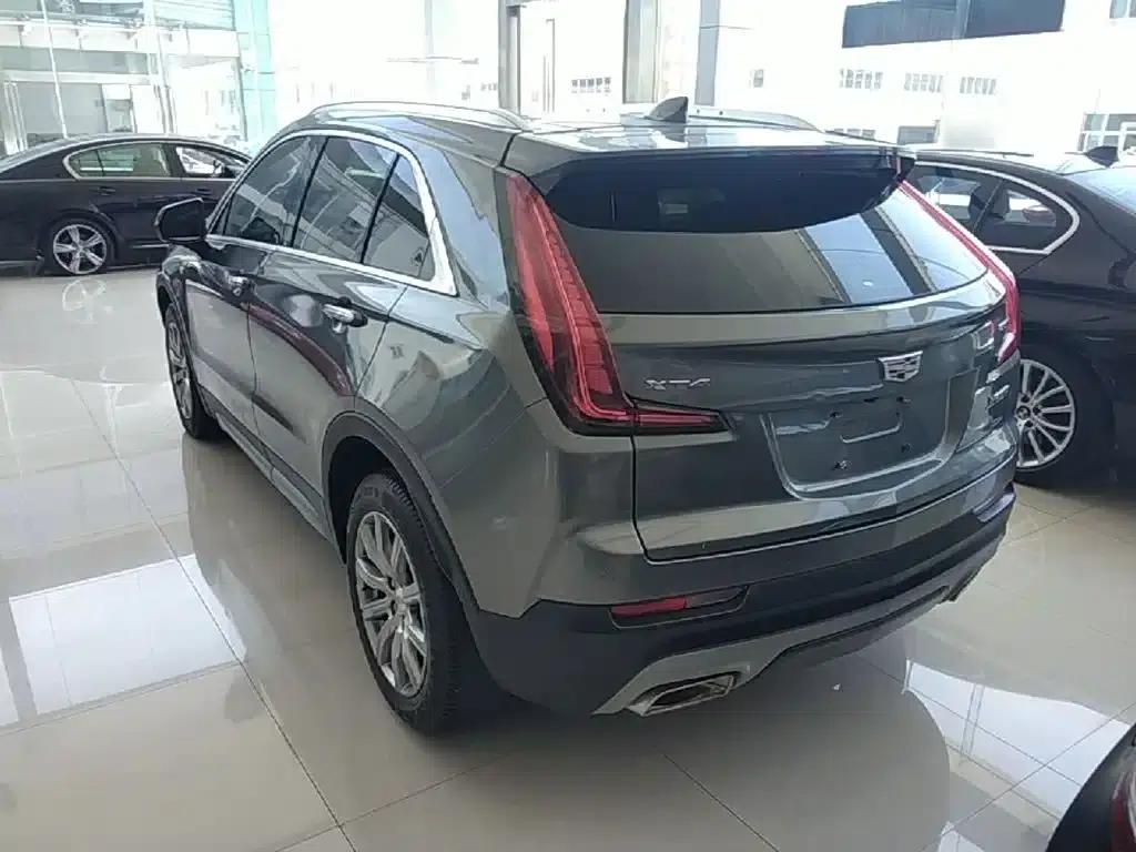 2018 Cadillac XT4 28T Two-Wheel Drive Premium Edition — миниатюра 5