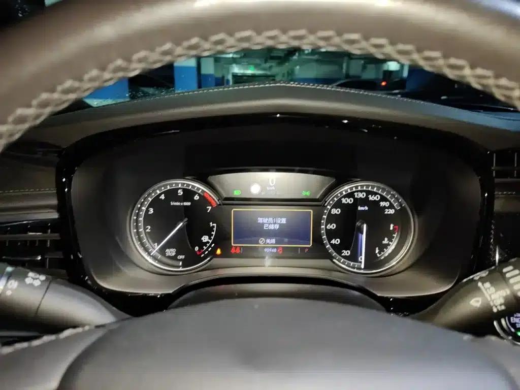 Cadillac XT6 2020 28T Six-Seat Luxury Sport Ultimate Safety Edition — миниатюра 12