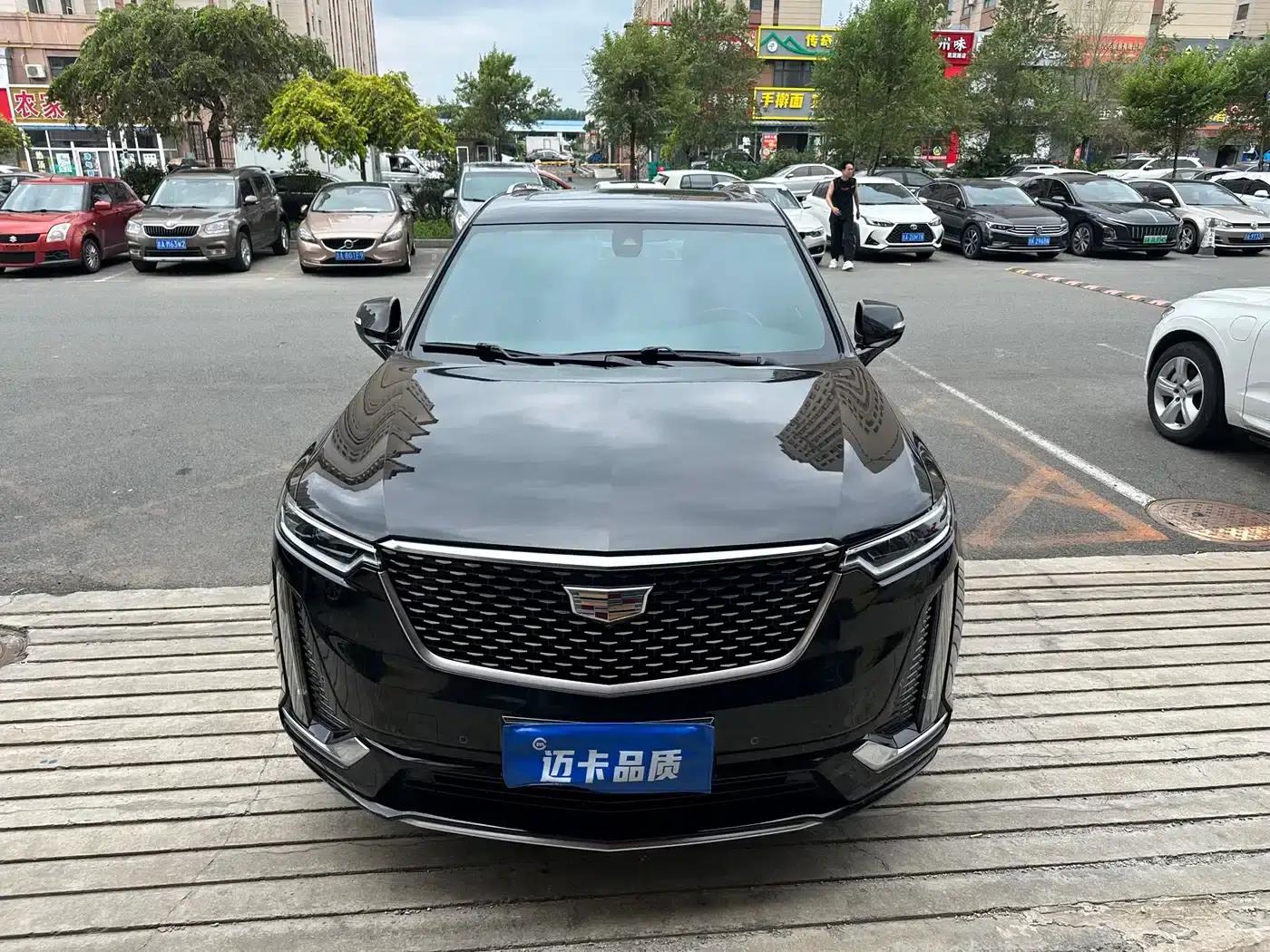 Cadillac XT6 2022 2.0T Six-Seat AWD Luxury — миниатюра 2
