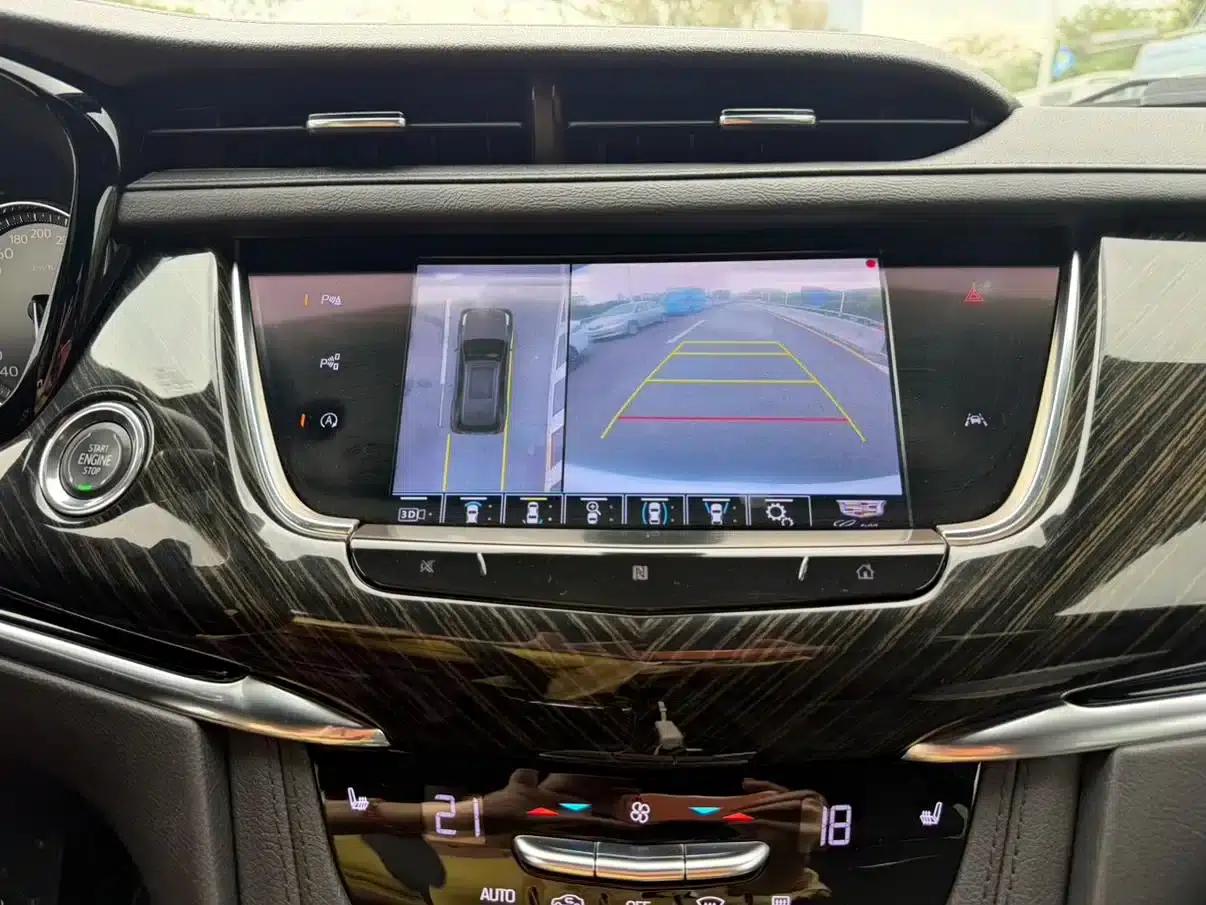 2020 Cadillac XT6 28T Six-Seat AWD Luxury — миниатюра 12
