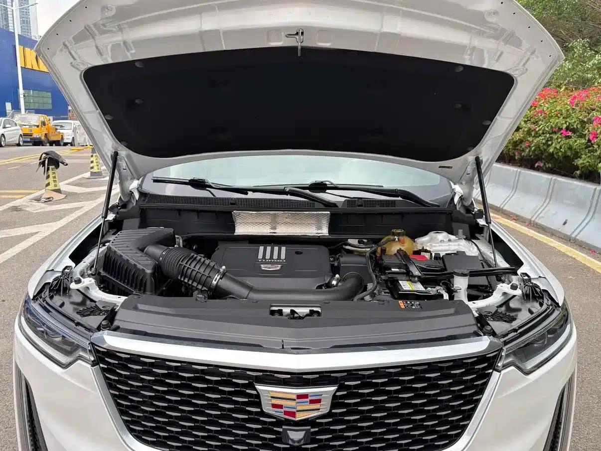 2020 Cadillac XT6 28T Six-Seat AWD Luxury — миниатюра 9