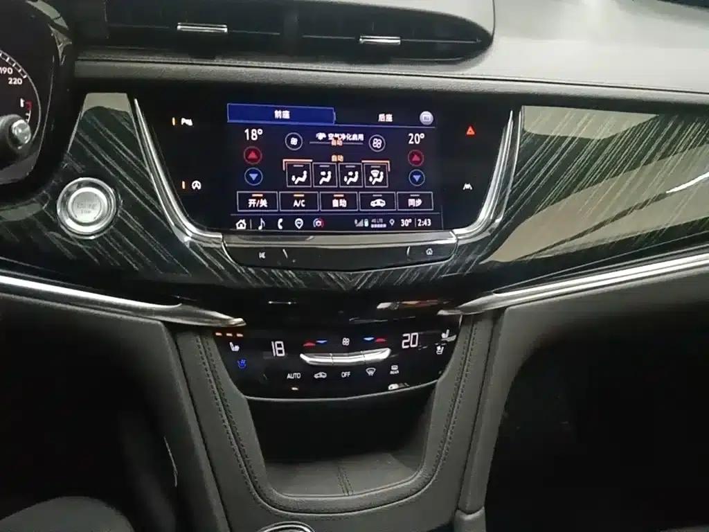 Cadillac XT6 2022 2.0T Six-Seat AWD Luxury 120th Anniversary Limited Edition — миниатюра 13