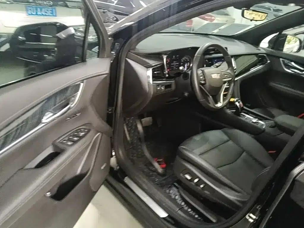 Cadillac XT6 2022 2.0T Six-Seat AWD Luxury 120th Anniversary Limited Edition — миниатюра 16