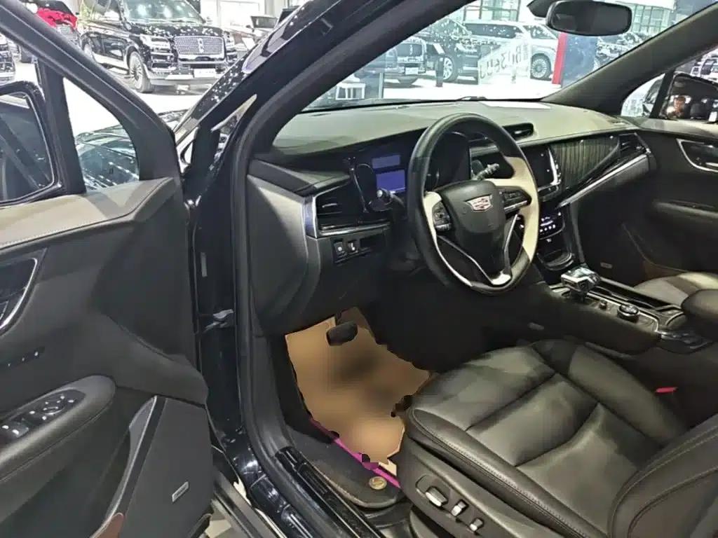 Cadillac XT6 2022 2.0T Six-Seat Two-Wheel Drive Luxury — миниатюра 16