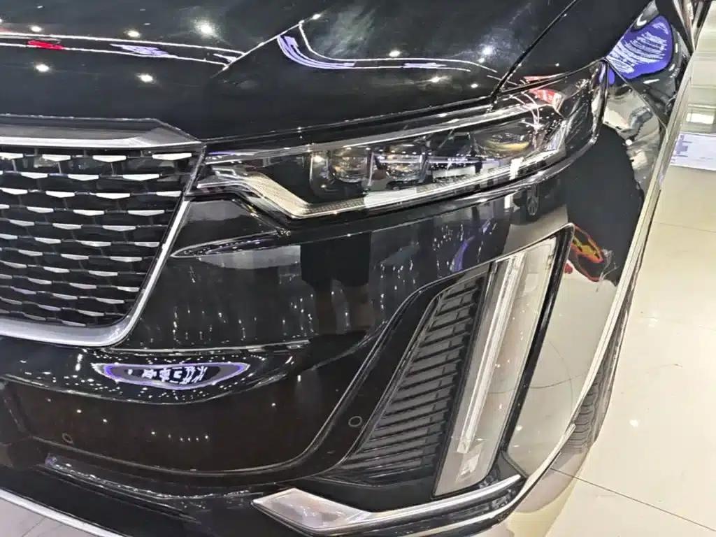 Cadillac XT6 2022 2.0T Six-Seat Two-Wheel Drive Luxury — миниатюра 24
