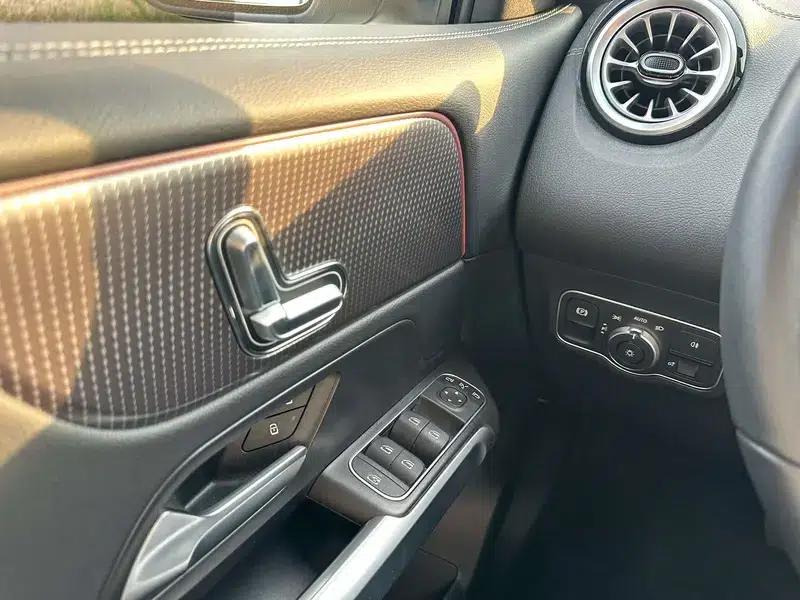 2023 Mercedes-Benz GLB 220 Dynamic — миниатюра 24