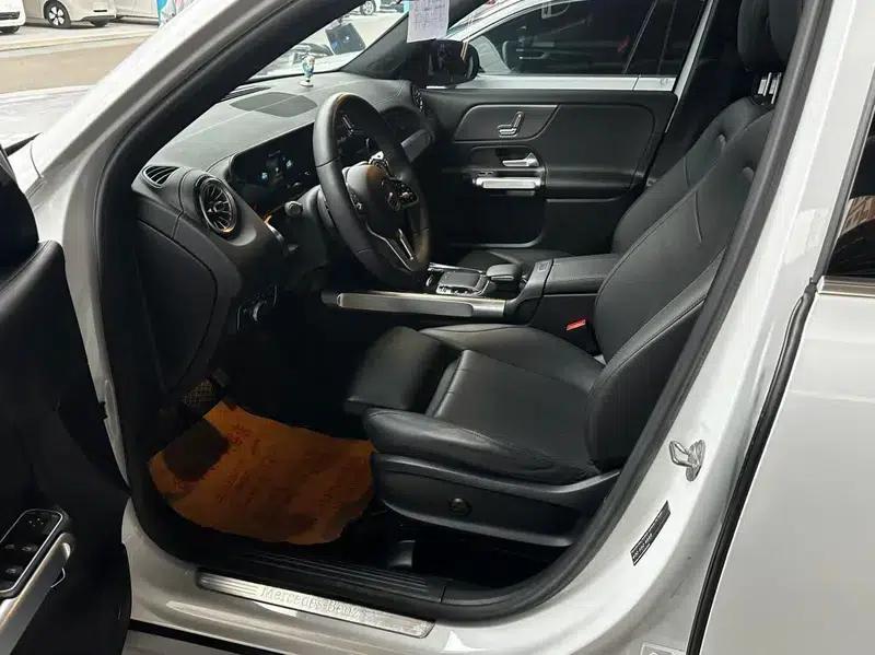2019 Mercedes-Benz GLB 200 Fashion Edition — миниатюра 18