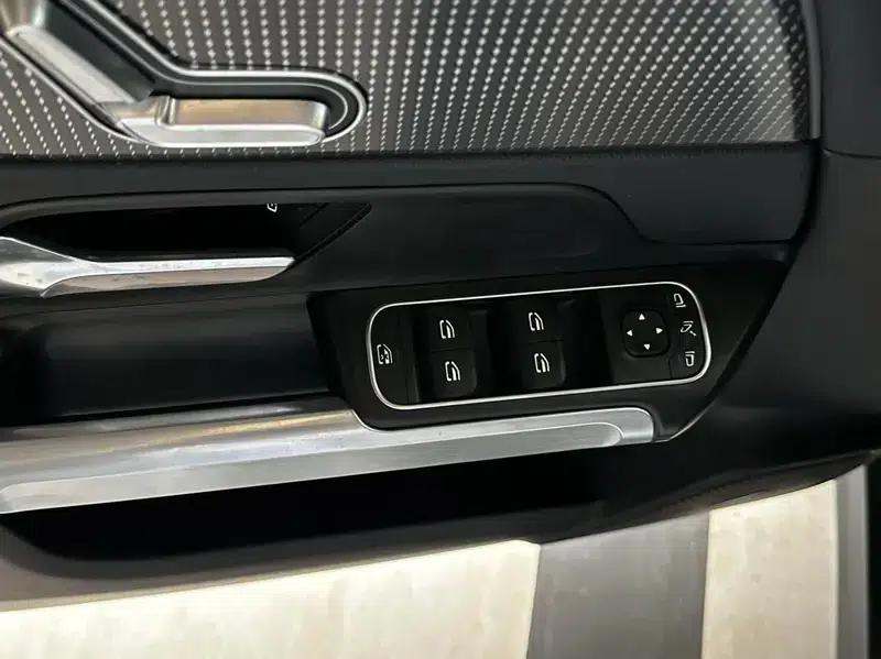 2019 Mercedes-Benz GLB 200 Fashion Edition — миниатюра 20
