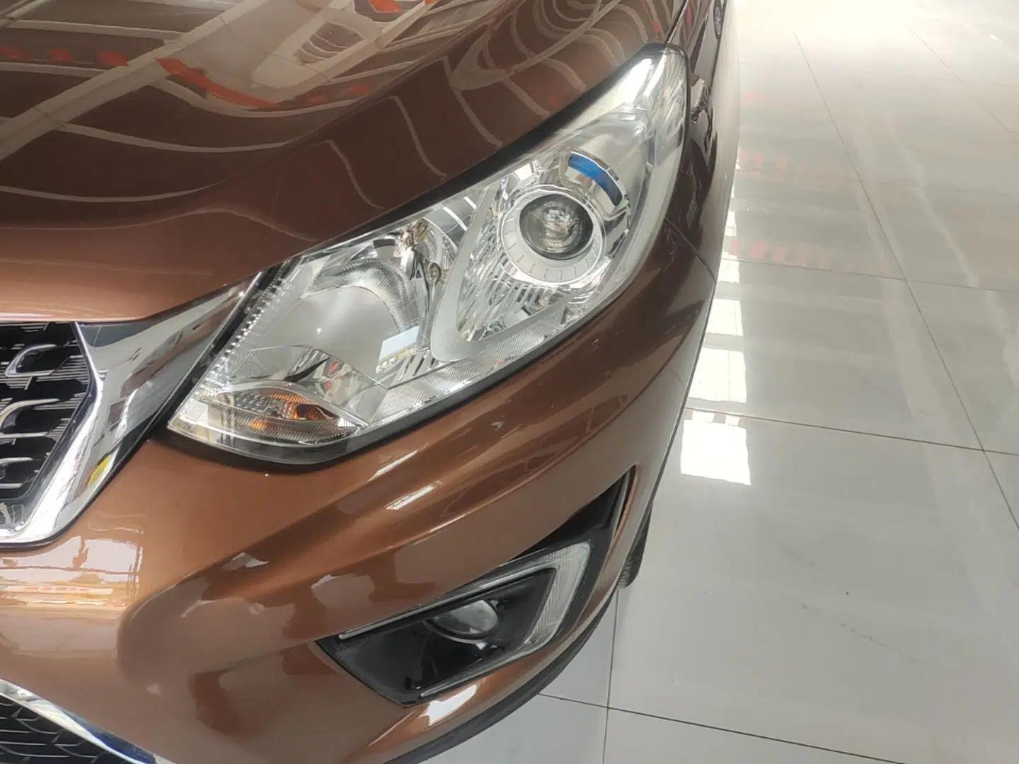 BAIC Senova X35 2016 1.5L Automatic Luxury Edition — миниатюра 8