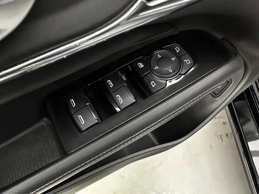 2022 Cadillac CT4 28T Luxury — миниатюра 27
