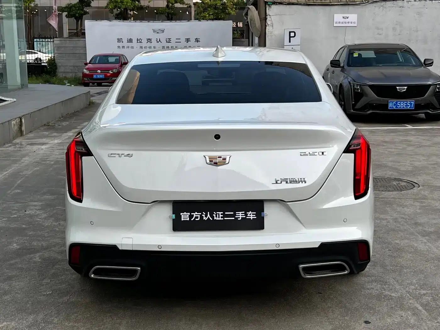2023 Cadillac CT4 25T Luxury — миниатюра 5