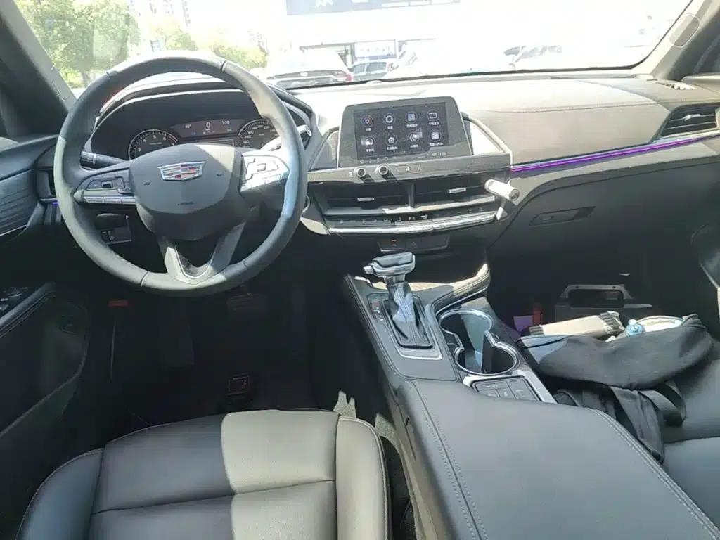 2022 Cadillac CT4 28T Luxury Edition — миниатюра 10