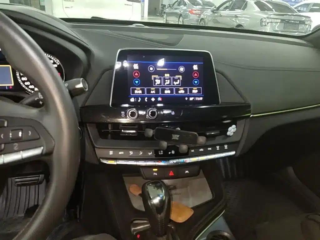 2023 Cadillac CT4 25T Luxury — миниатюра 13