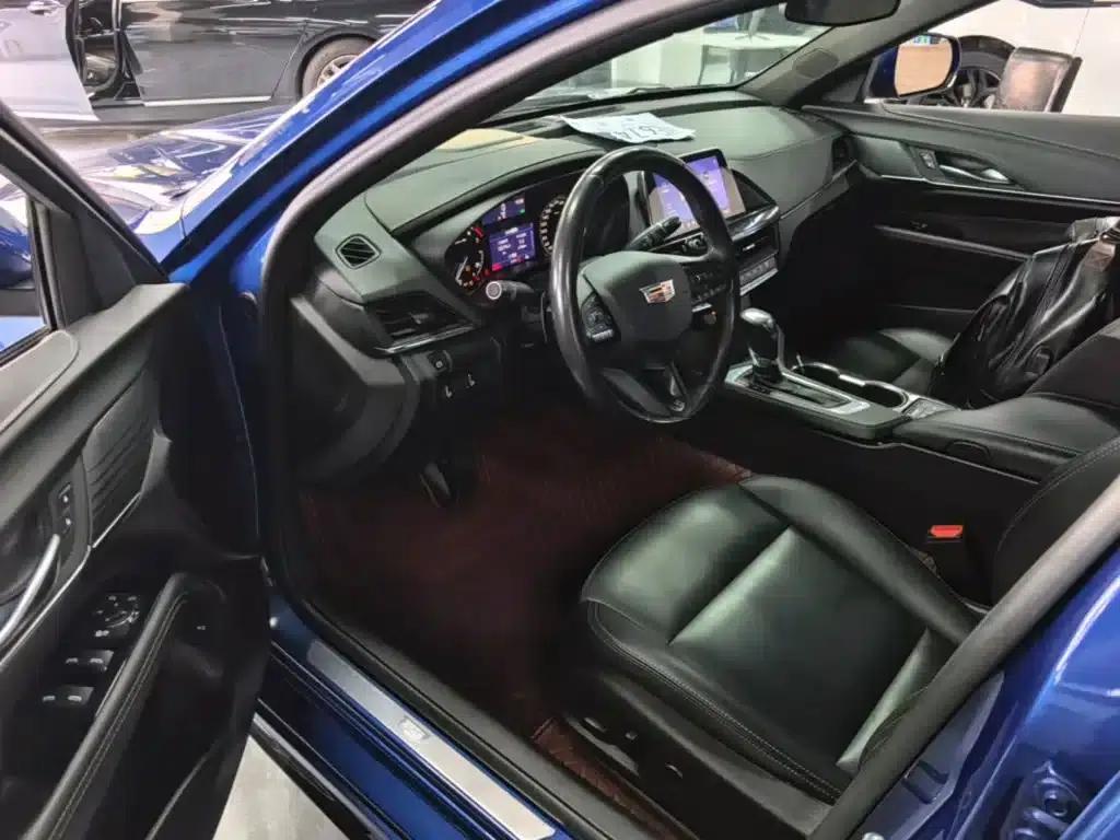 Cadillac CT4 2021 28T Fashion Edition — миниатюра 16