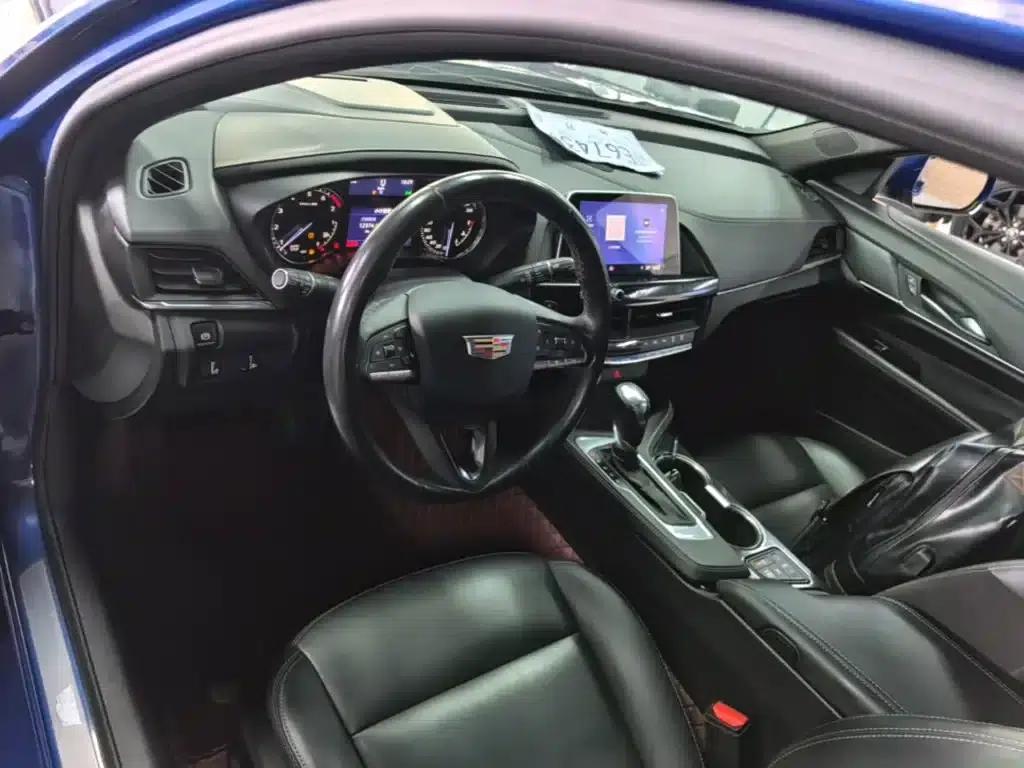 Cadillac CT4 2021 28T Fashion Edition — миниатюра 10